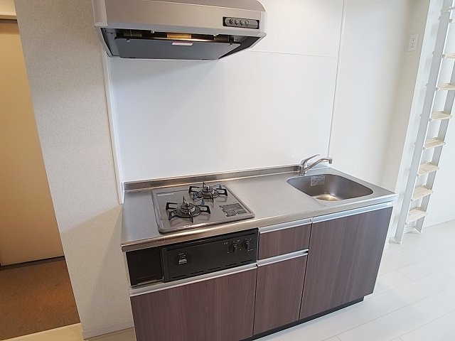 Softlyのキッチン|システムキッチン。2口ガスコンロ