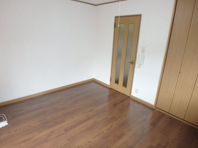 【寝室】 | ステラハウス４－１１００ | 落ち着いた色調の寝室です