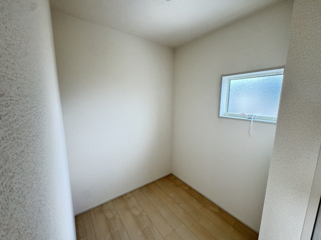 リーブルガーデンS  前橋茂木町第３　１号棟の収納|２帖の広さのストレージルーム付き！季節物の収納にいかがでしょうか。