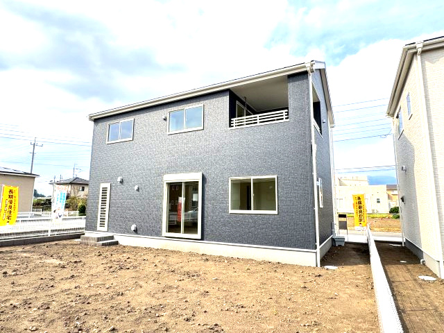 リーブルガーデンS  前橋茂木町第３　１号棟の庭|広々とした南庭付きです♪家庭菜園やお庭プールなどもお楽しみいただけます。