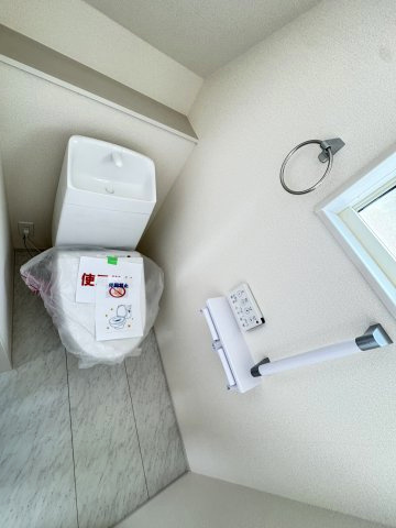 リーブルガーデンS  前橋茂木町第３　１号棟のトイレ|1階トイレです。清潔感のある白を基調としています。
温水洗浄・便座暖房機能の付いた快適なトイレです☆