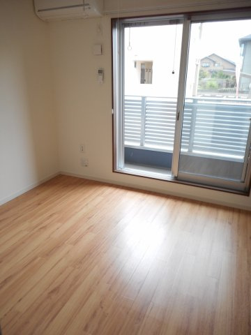 ルナカーサの洋室