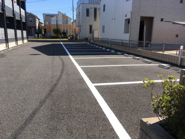 ルナカーサの駐車場
