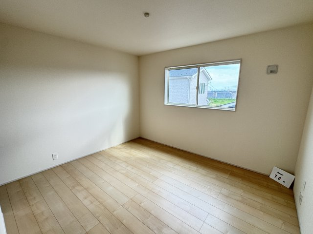 リーブルガーデンS  前橋茂木町第３　２号棟の洋室|２階洋室1です