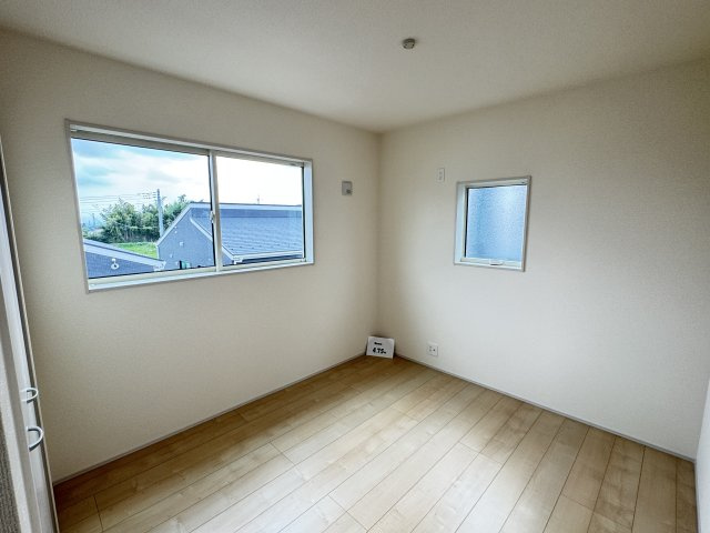 リーブルガーデンS  前橋茂木町第３　２号棟の洋室|２階洋室2です