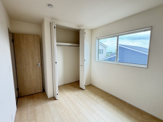 リーブルガーデンS  前橋茂木町第３　２号棟の収納|２階洋室2収納です