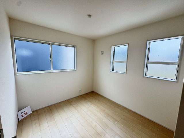 リーブルガーデンS  前橋茂木町第３　２号棟の洋室|２階洋室3です