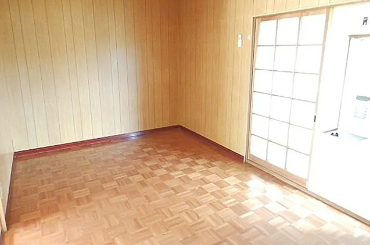 いなべ市大安町大井田　一棟アパート　日当たり良好物件の洋室