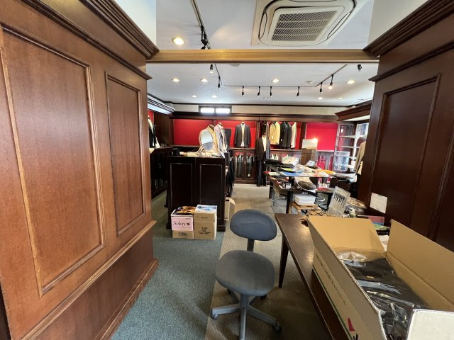 田町店舗1.2階の内装