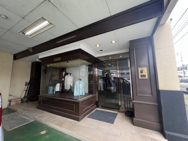 田町店舗1.2階のエントランス|東側エントランス