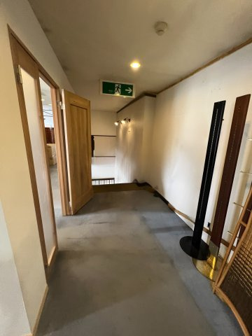 田町店舗1.2階の内装|２階廊下