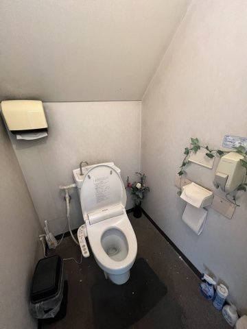 田町店舗1.2階のトイレ|温水洗浄暖房便座