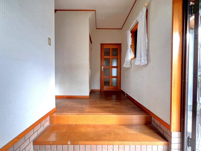 横浜新町3丁目　中古戸建の玄関|1Ｆ　ホール