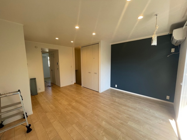 ラディーチェの洋室