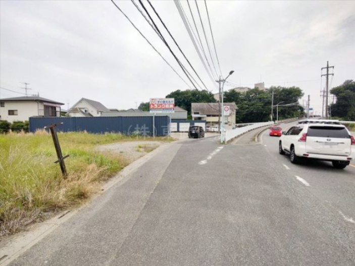 【前面道路含む現地写真】の画像