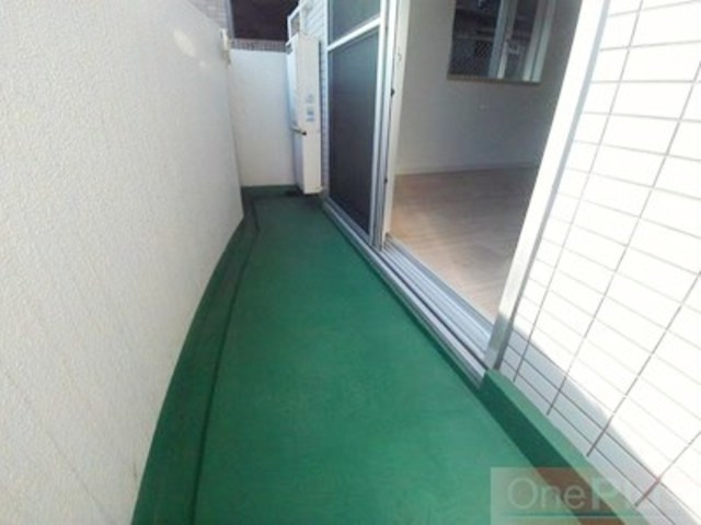 シャトラン弓木一番館のバルコニー