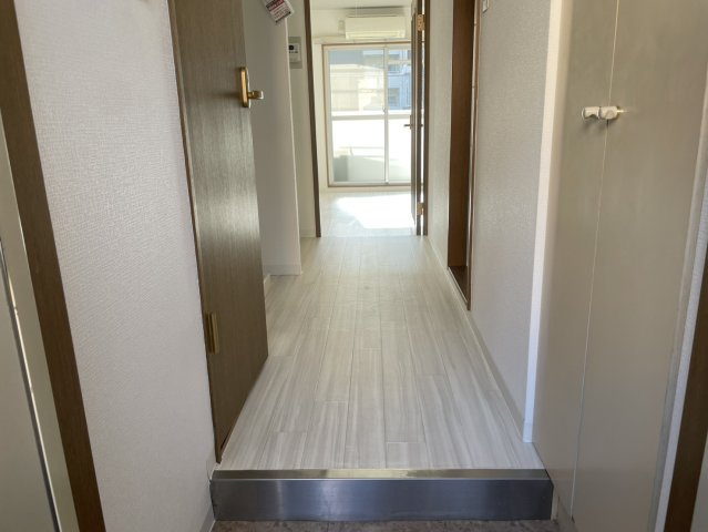 シャトラン弓木一番館の洋室