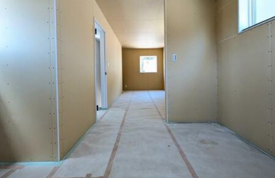 栗東市御園の店舗事務所の内装