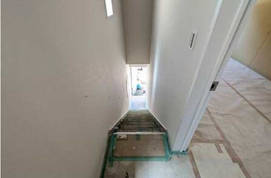 栗東市御園の店舗事務所のエントランス