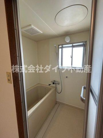 リバーサイド八番館の浴室