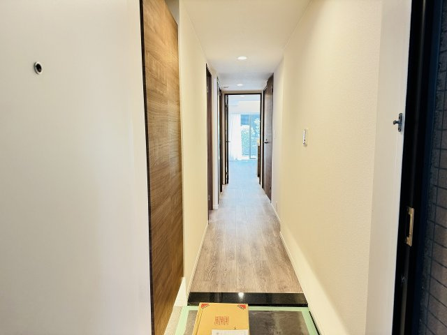 ヴィルヌーヴ西八王子の玄関|～内装フルリフォーム済の住戸です～