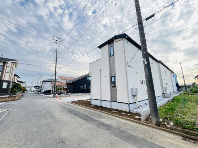 【前面道路含む現地写真】 | 本庄市見福17期　ZutPLUS+　新築戸建　全3棟　3号棟
