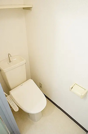 横浜市南区高砂町2丁目　一棟ビル　満室稼働中のトイレ