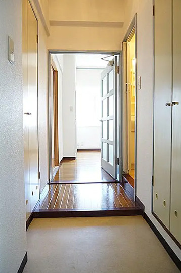 横浜市南区高砂町2丁目　一棟ビル　満室稼働中の玄関