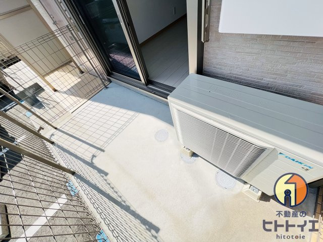 エスカレント広川のバルコニー|暖かな日差しのふりそそぐバルコニー