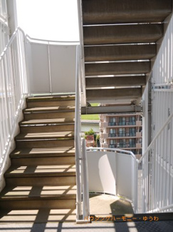 【その他共用部分】 | ８階からは、階段にてお部屋まで、足を運ぶ必要があります。