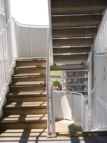 【その他共用部分】 | ディアハイム赤羽 | ８階からは、階段にてお部屋まで、足を運ぶ必要があります。