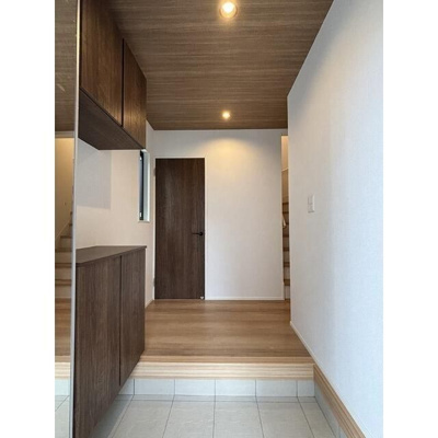 【玄関】 | ４１９１ふじみ野市南台１棟１号棟 | 明るい玄関です