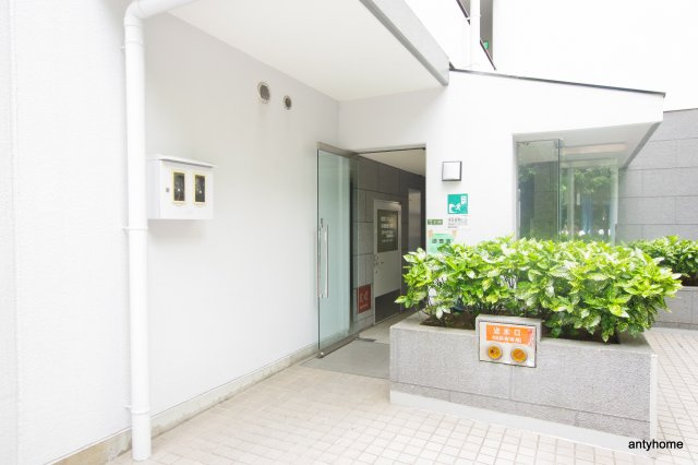 シティハイツサルキ　仲介手数料無料のエントランス