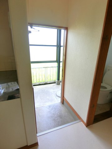 パレットハウスの玄関