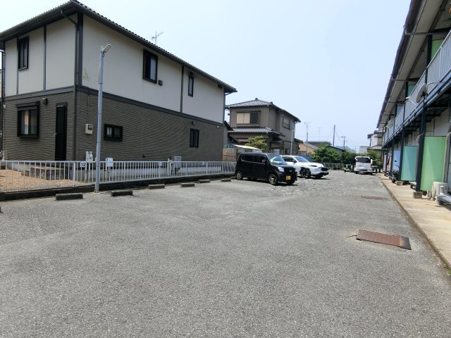 パレットハウスの駐車場