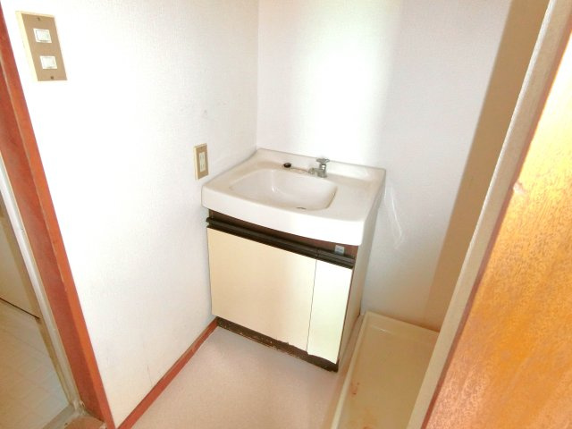 パレットハウスの独立洗面台