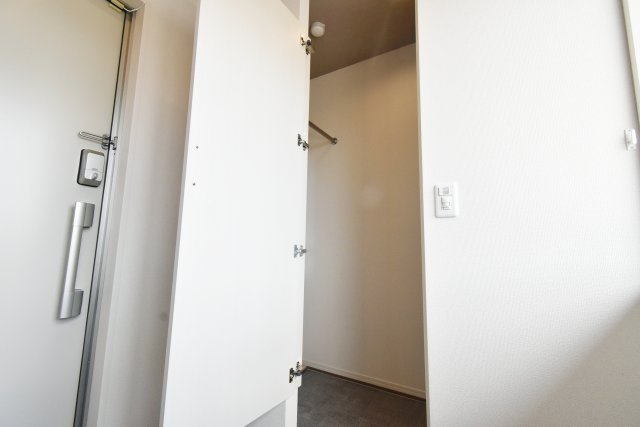 甲子園廣和レジデンスの収納|玄関収納