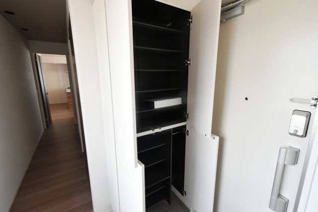 甲子園廣和レジデンスの収納|シューズBOX