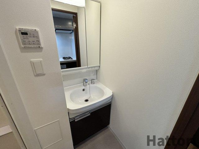 プレサンス淡路駅前の独立洗面台