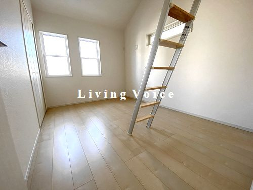 【洋室】 | 【仲介手数料０円】平塚市徳延23-P1　中古一戸建て　11号棟 | 平塚市徳延23-P1　中古一戸建て　