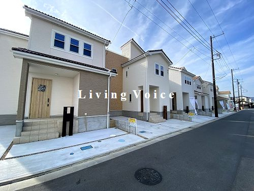 【外観】 | 【仲介手数料０円】平塚市徳延23-P1　中古一戸建て　11号棟 | 全体　平塚市徳延23-P1　中古一戸建て