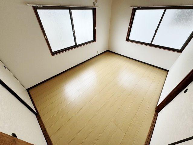 広島市安芸区船越南３丁目の一戸建ての洋室