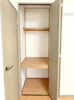 【子供部屋】 | ハイエスト5Ｂ棟　202 | 北西　洋室５．９帖
