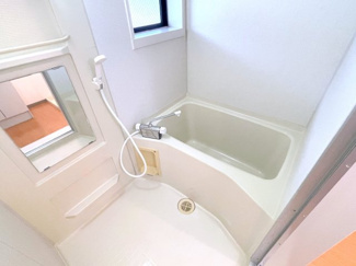 【浴室】 | ハイエスト5Ｂ棟　202 | 浴室内　鏡付き♪