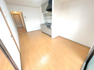 【居間・リビング】 | ハイエスト5Ｂ棟　202 | 東南　ＤＫ７．７帖