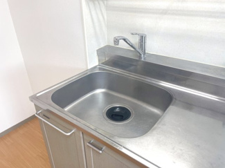 【居間・リビング】 | ハイエスト5Ｂ棟　202 | 明るいキッチン♪