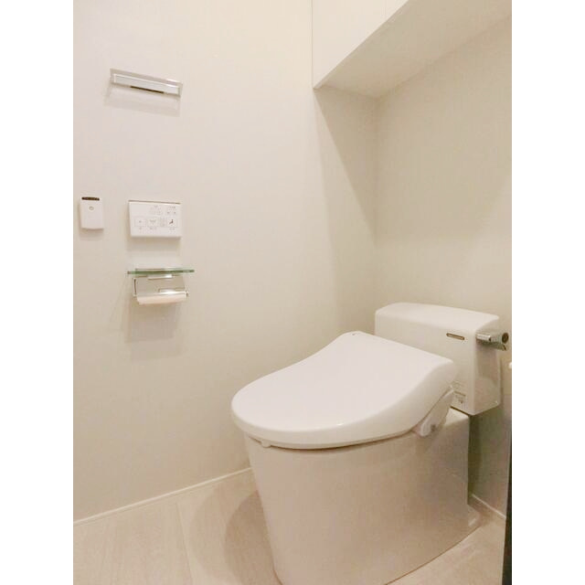 Log横浜駅東の内装