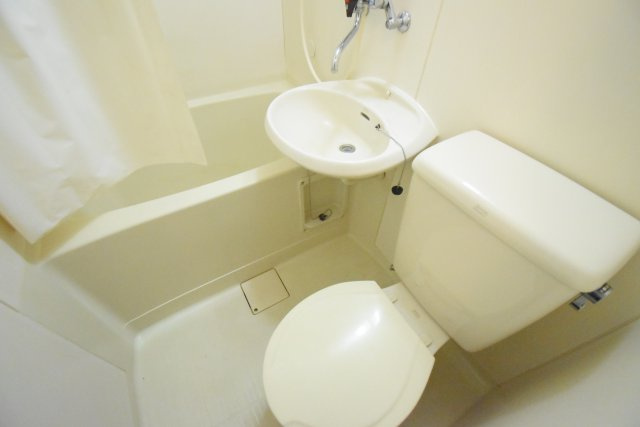 ホワイトヴィレッジの浴室