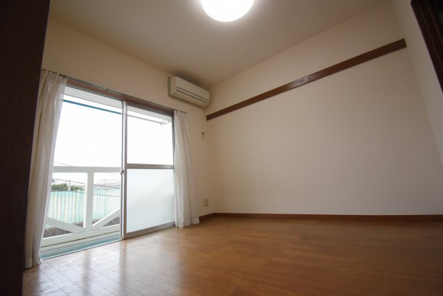 ホワイトヴィレッジの居間・リビング