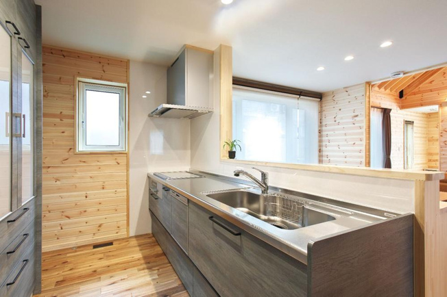 【キッチン】 | 天童市芳賀タウン南【モデルハウス】 | 広々ワイドなキッチンは料理がしやすく快適です。